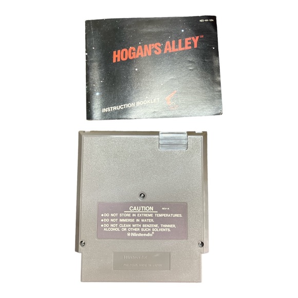 Vintage 1985 NES Nintendo Hogans Alley Game with Instruction Booklet - Picture 2 of 3